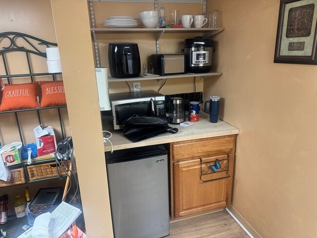 Building Photo - 3 Herbert St