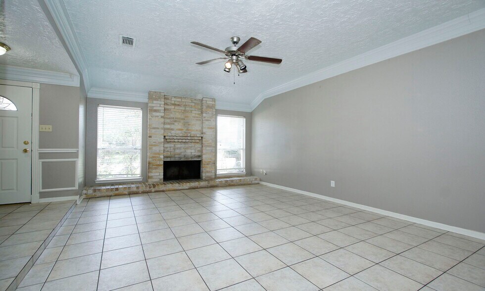 Building Photo - 21306 Park Run Drive