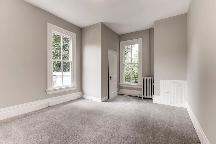 Building Photo - 212 W Montgomery Ave