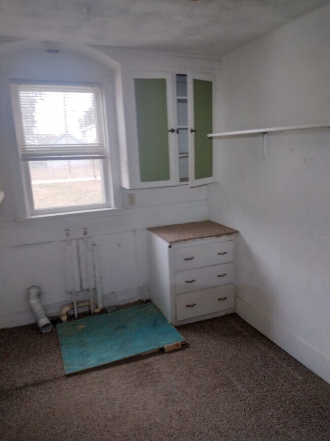 Building Photo - 816 2nd St