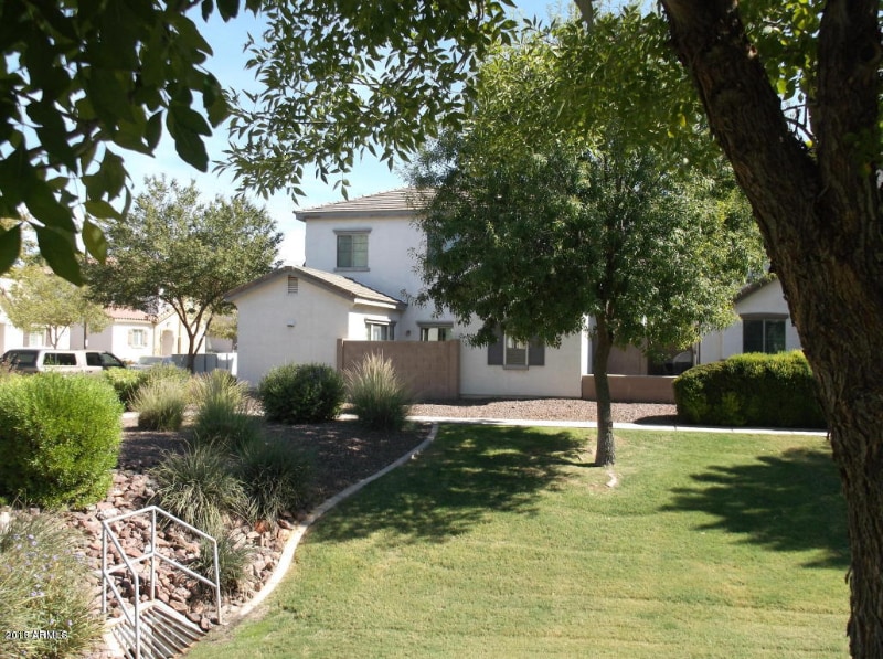 Building Photo - 4698 E Laurel Ave