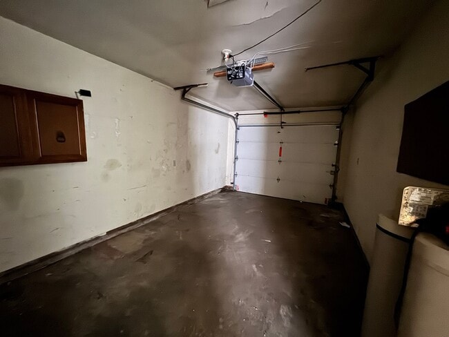 Building Photo - 119 Northlane Dr