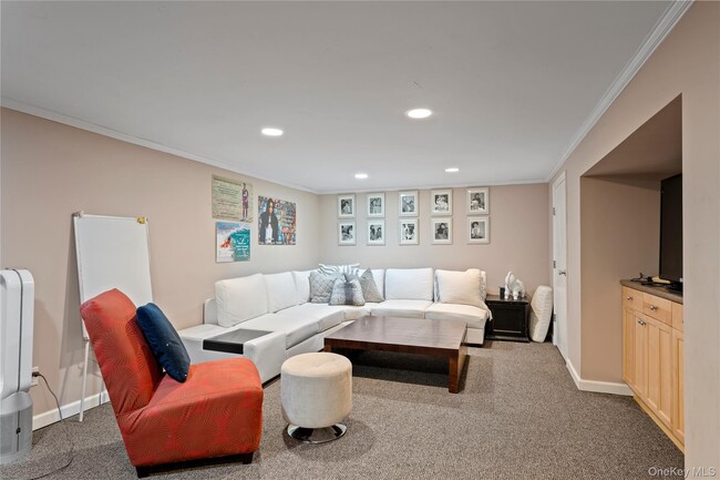 Building Photo - 38 Pheasant Run