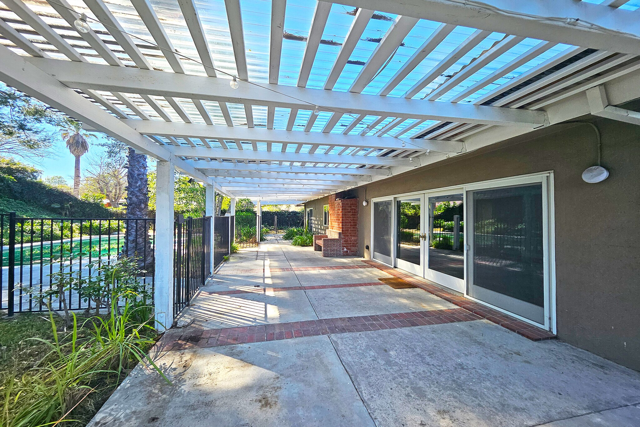 Building Photo - 23526 Dolorosa St