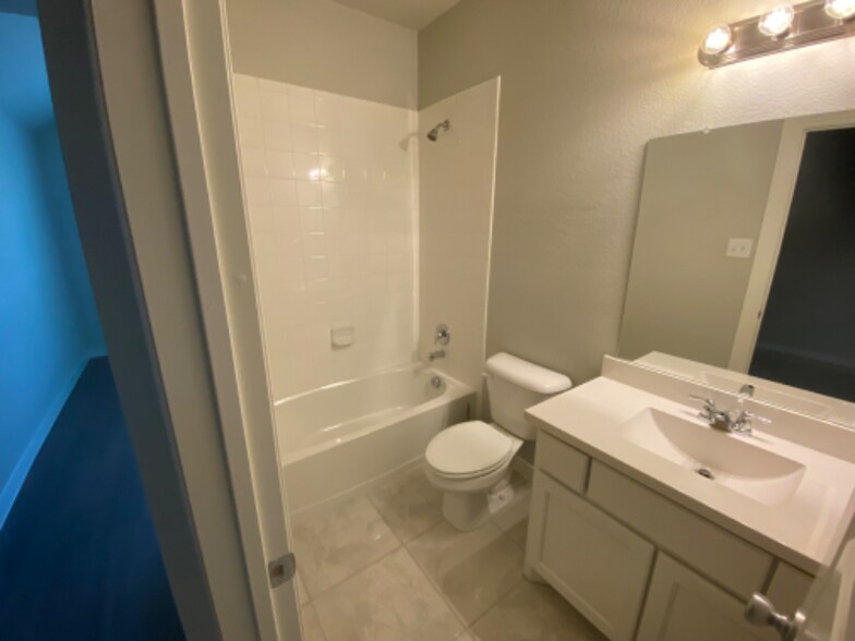 Building Photo - 3026 Estuary Dr