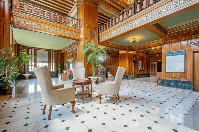 Building Photo - 523 S Louisiana St