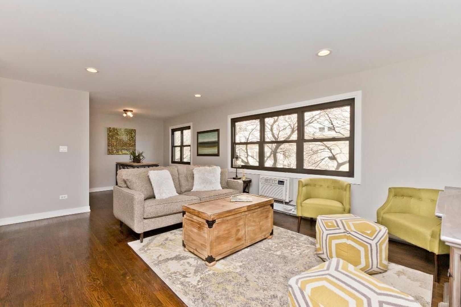 Building Photo - 5510 N Sheridan Rd