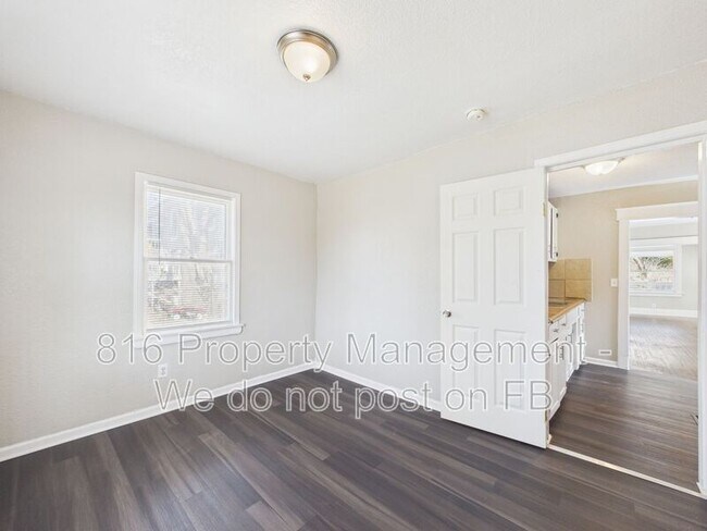 Building Photo - 5710 Askew Ave