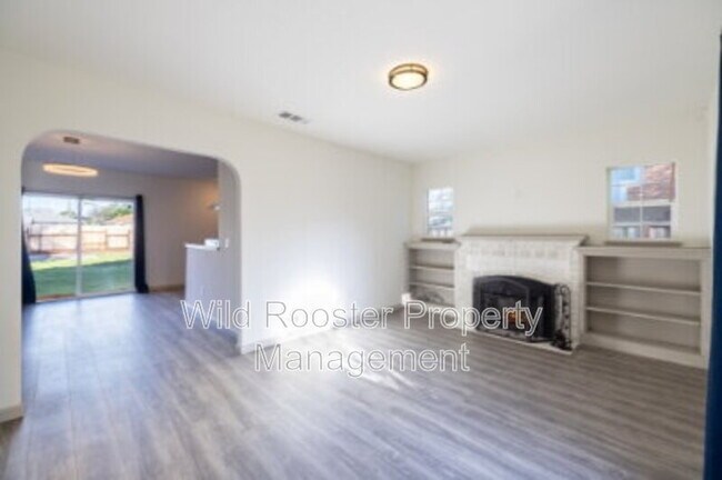Building Photo - 3740 Jeffrey Ave