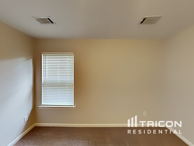 Building Photo - 4620 Van Leer Ct