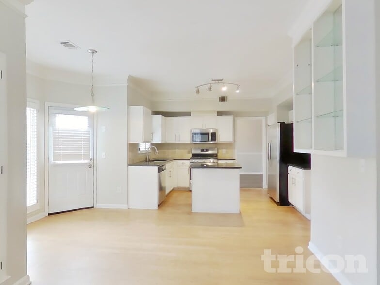 Building Photo - 3341 Rose Ridge