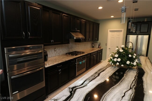 Building Photo - 10 Vicolo Sebino