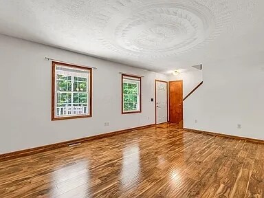 Building Photo - 428 Grand Ridge Dr