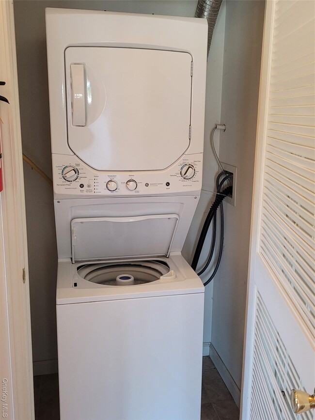 Building Photo - 296 Ruth Ct