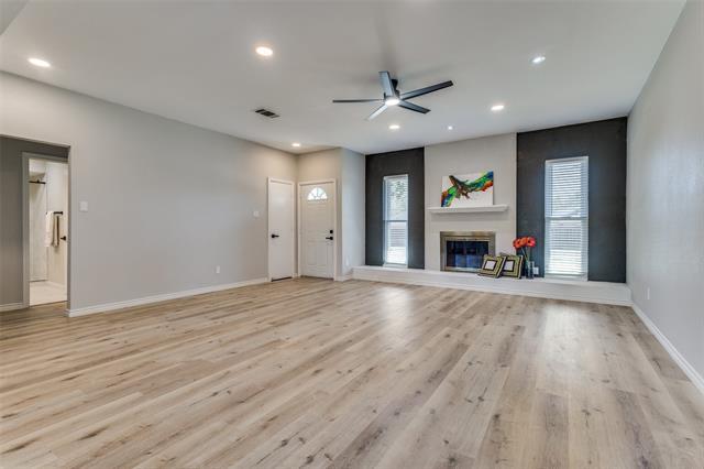 Building Photo - 900 Hillside Ln