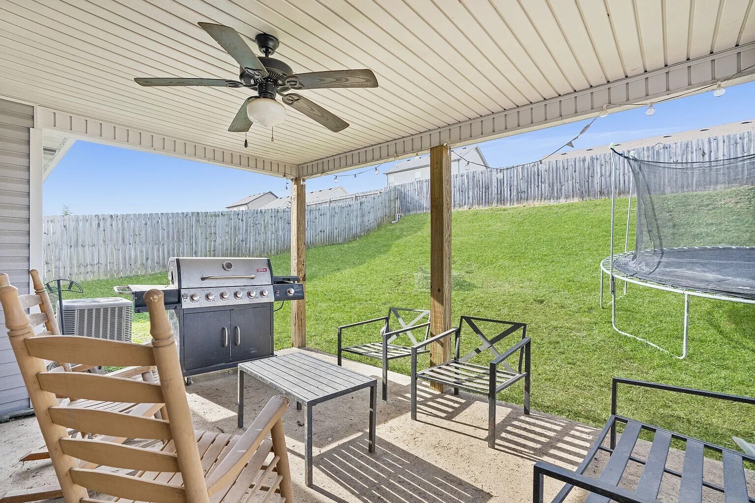 Building Photo - 1379 Freedom Dr