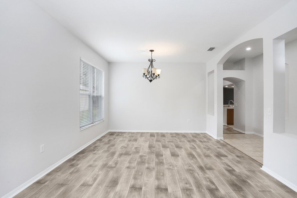 Building Photo - 15451 Martinmeadow Dr