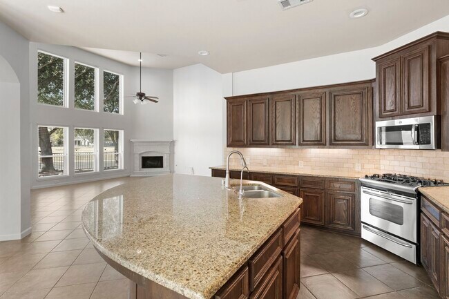 Building Photo - 2602 White Falls Dr