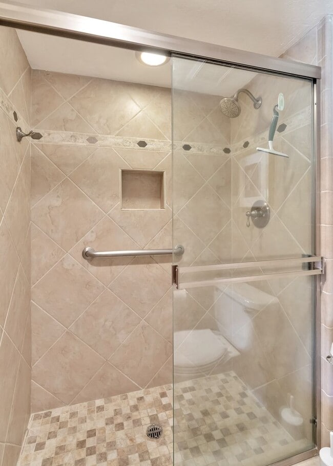 Building Photo - Rates Vary $2,495 - $4,995