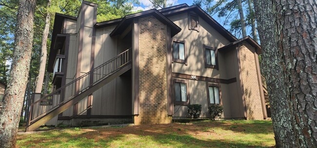 Building Photo - 906 NW Candlewood Dr