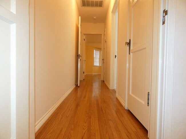 Building Photo - *Available NOW in Whittier!*