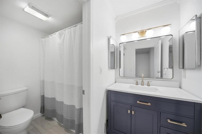 Building Photo - 26 Arpege Way NW