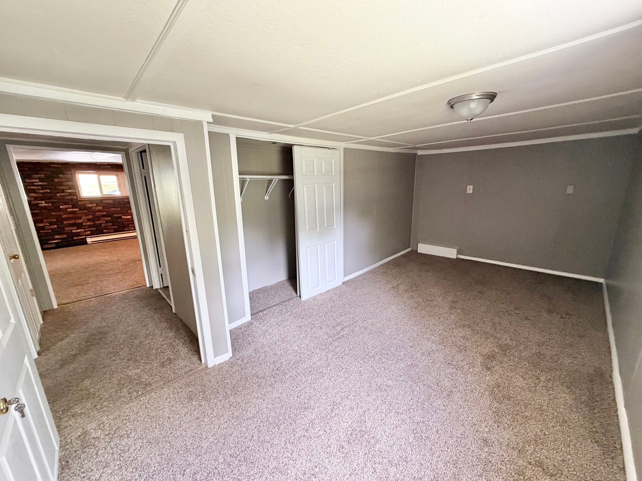 Building Photo - 2570 Sanger Ln