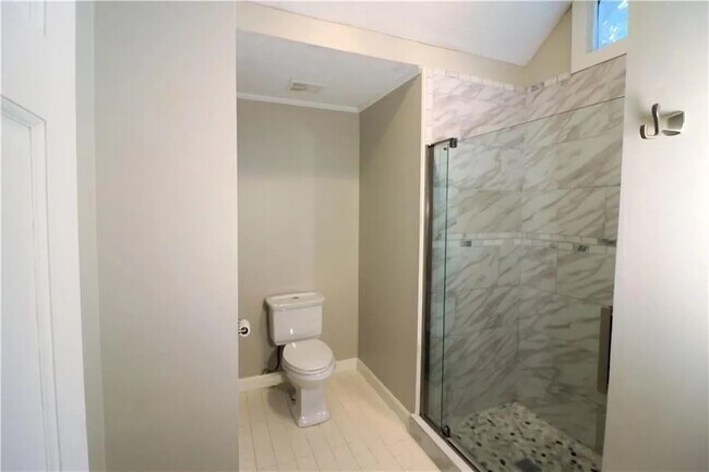 Building Photo - 2329 Milstead Cir NE