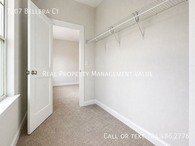 Building Photo - 7207 Bellera Ct