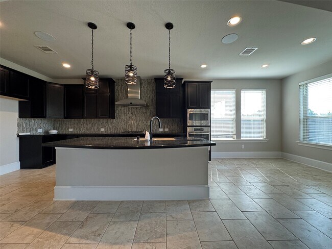 Building Photo - 30154 Southern Sky Dr