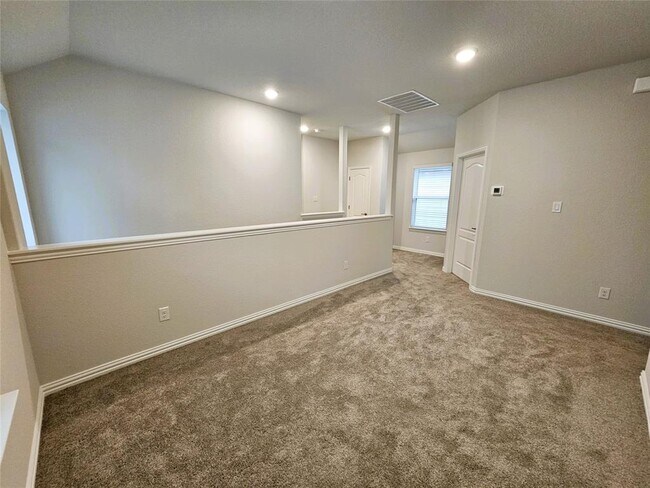 Building Photo - 104 Greinert Dr