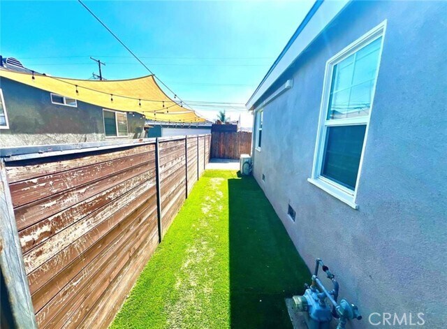 Building Photo - 5032 Gundry Ave