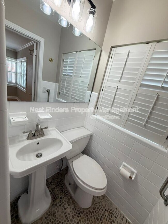 Building Photo - 1455 Riverbirch Ln