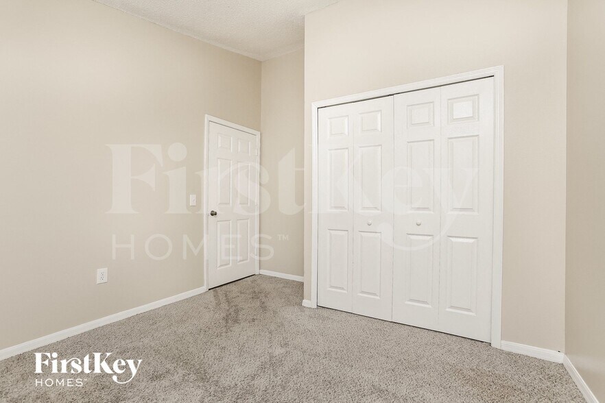 Building Photo - 7419 Little Pond Ct