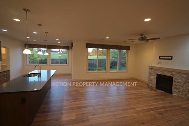 Building Photo - Beautiful custom-built 3 bed, 1 office, 2 bath, 2 car garage in Sequim