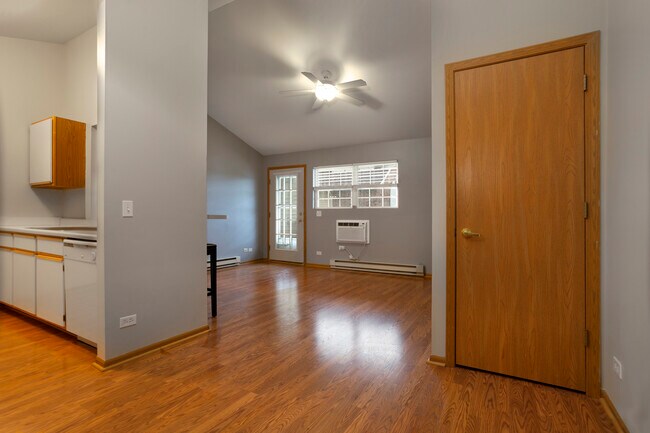 Building Photo - 410 Cunat Blvd