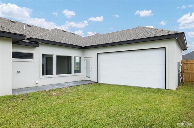 Building Photo - 18 Sonny Dr