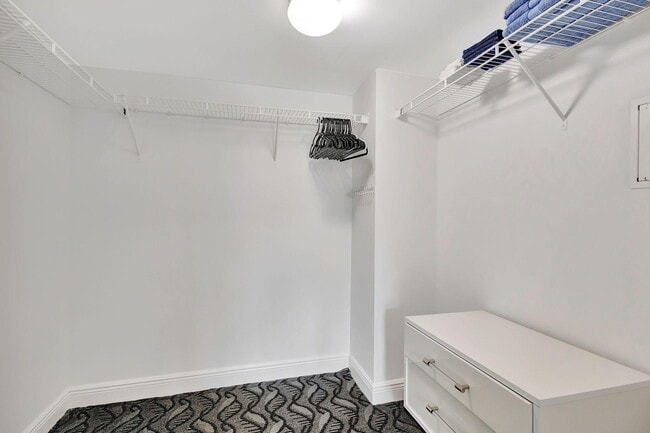 Building Photo - 610 Clematis St