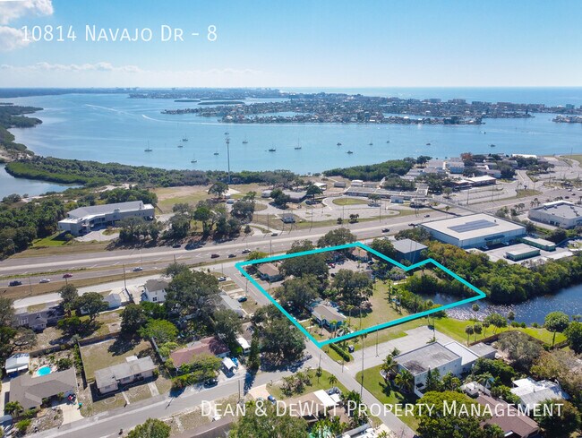 Building Photo - 10814 Navajo Dr