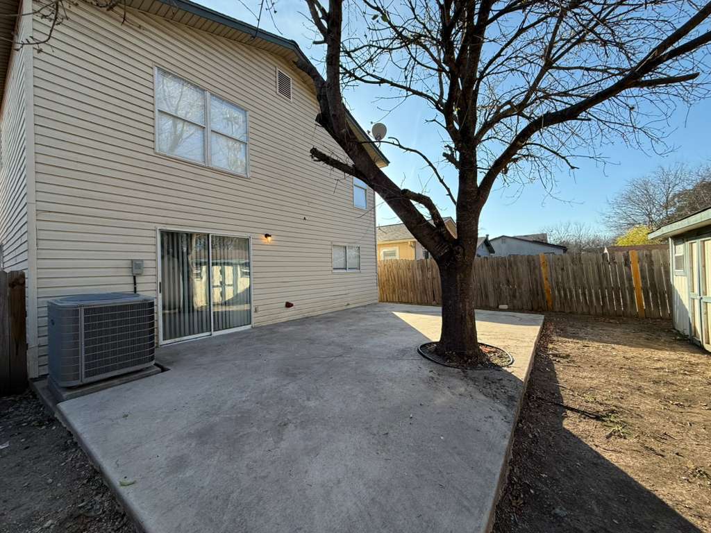 Building Photo - 5331 Bakersfield St