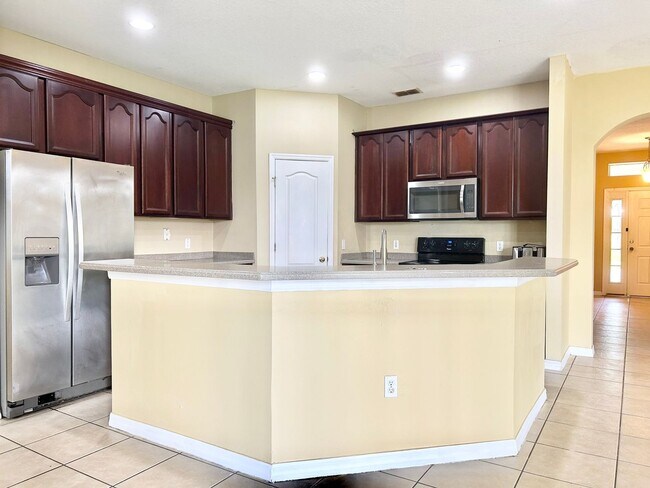 Building Photo - Beautiful Home in Parkview at Lake Shore