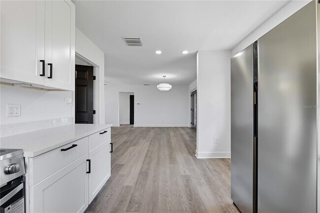 Building Photo - 2491 Coronado Way