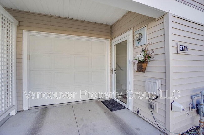 Building Photo - 8717 NE 17th St