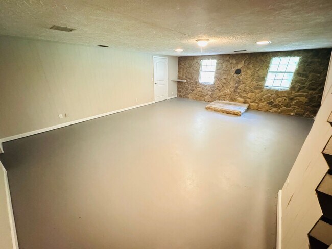 Building Photo - FOR LEASE- SINGLE-FAMILY HOME IN Mt Juliet