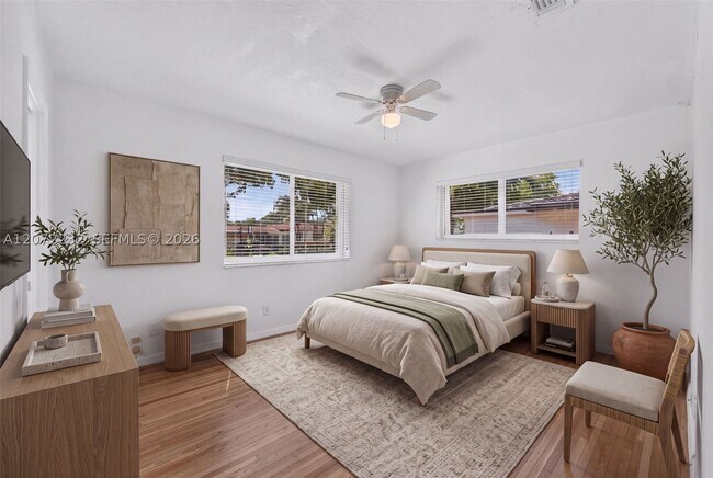 Building Photo - 12140 NE Miami Pl