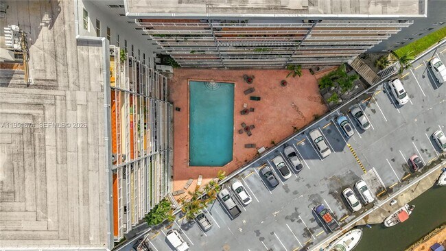 Building Photo - 1800 NW 24th Ave