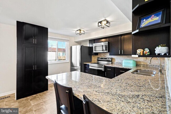 Building Photo - 5341 Harbor Ct Dr
