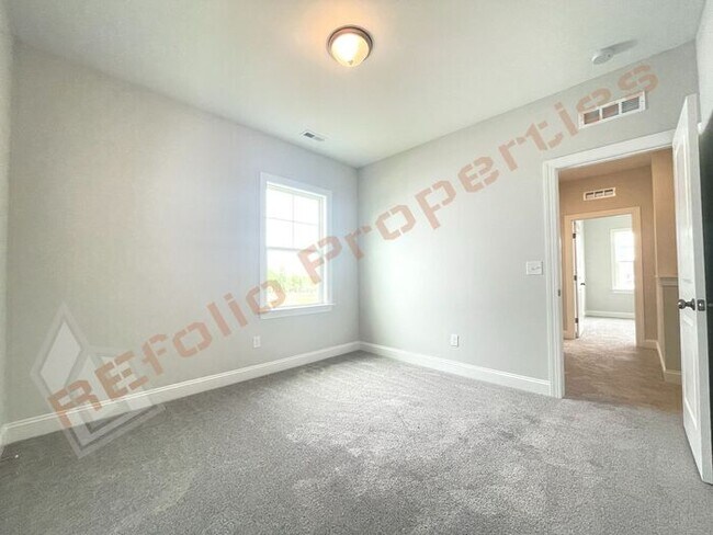 Building Photo - Gorgeous Brand New 4 Bedroom 3 Bath Home w...