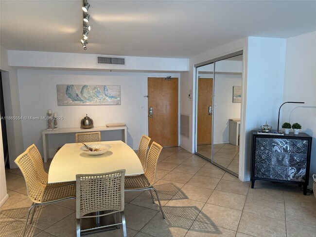 Building Photo - 9195 Collins Ave