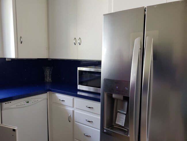 Building Photo - Hatton Fields Retreat with Guest Suite and...